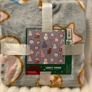 Gray Cookie Theme Throw